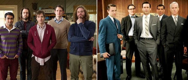 Zwei Serienbesetzungen nebeneinander: links das Startup-Team aus Silicon Valley in Hoodies und Kapuzenjacken, rechts die Werbeagentur aus Mad Men in Anzug und Krawatte