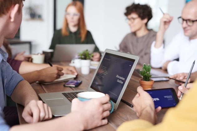 Team Meeting, gadgets